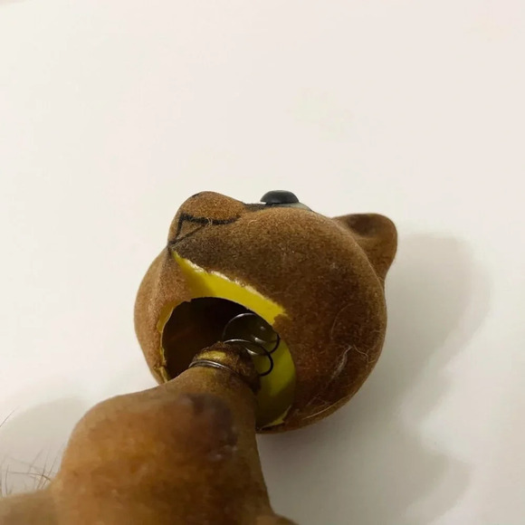 Vtg Small Flocked Raccoon Nodder Fury Tail Bobble Head 3 Inch Hong Kong Flaws - Picture 6 of 16